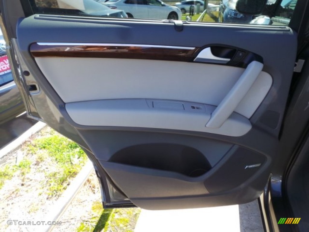2015 Audi Q7 3.0 TDI Premium Plus quattro Limestone Gray Door Panel Photo #101088134