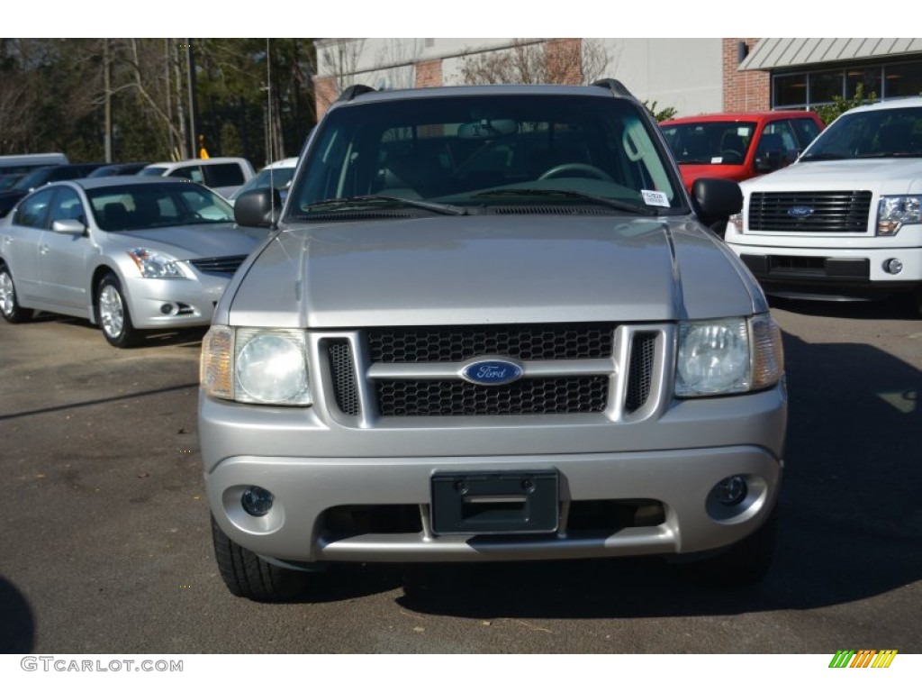 2004 Explorer Sport Trac XLT - Silver Birch Metallic / Medium Dark Flint/Dark Flint photo #8