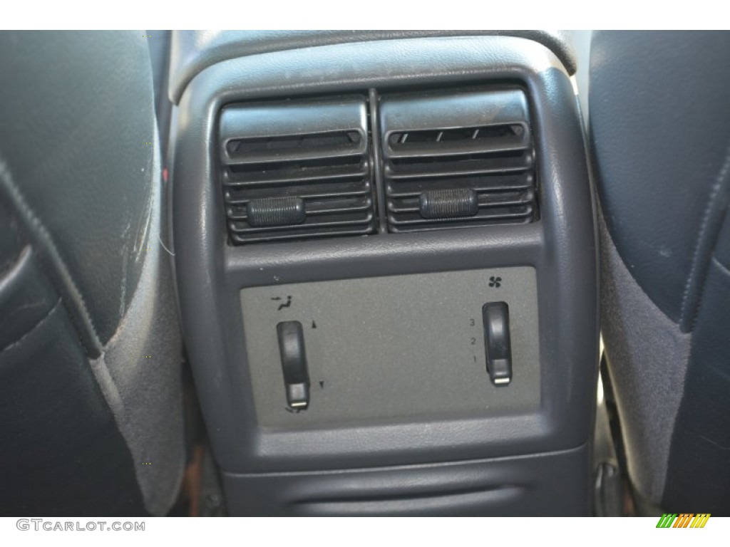 2004 Explorer Sport Trac XLT - Silver Birch Metallic / Medium Dark Flint/Dark Flint photo #12