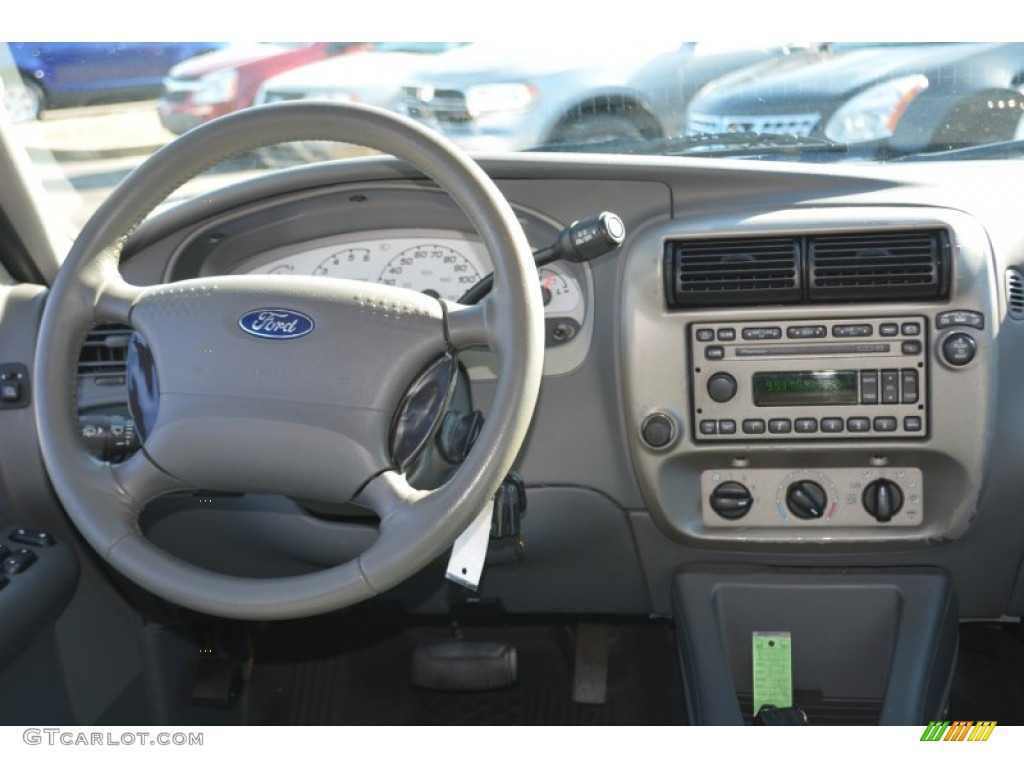 2004 Explorer Sport Trac XLT - Silver Birch Metallic / Medium Dark Flint/Dark Flint photo #14