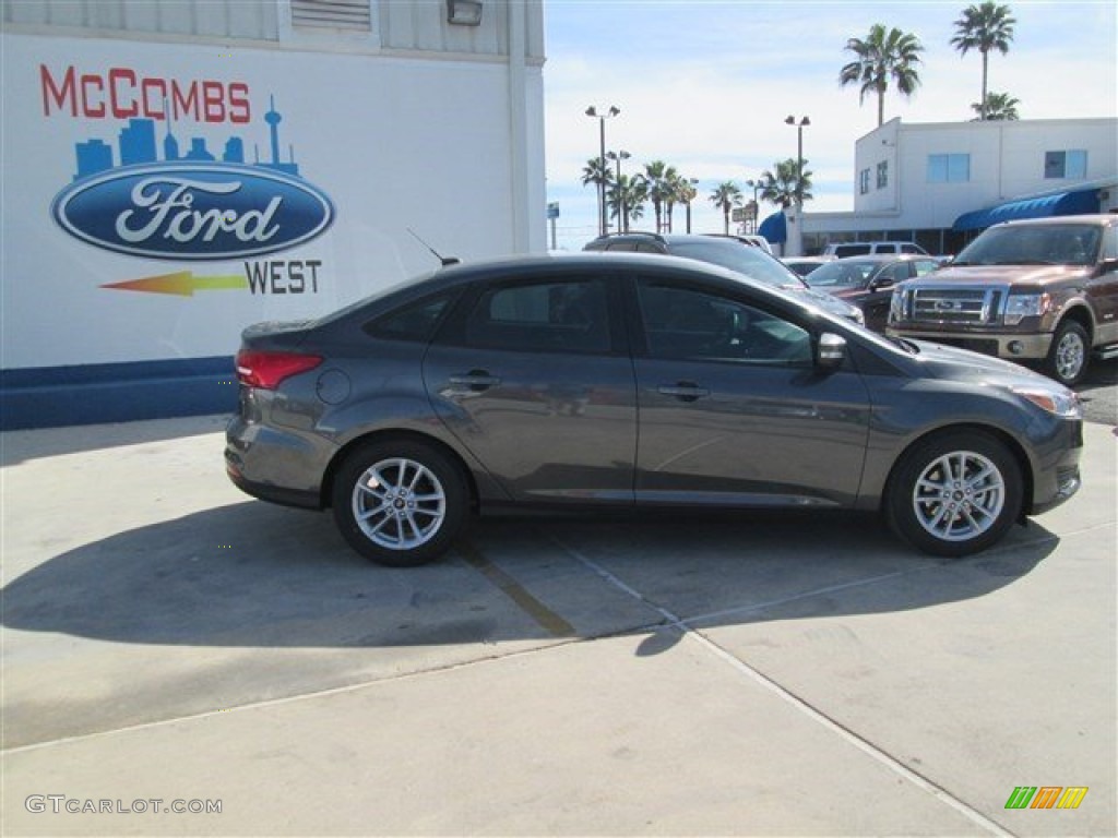 2015 Focus SE Sedan - Magnetic Metallic / Charcoal Black photo #80