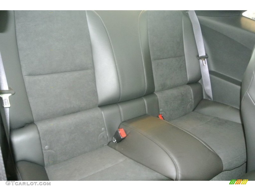 2015 Chevrolet Camaro Z/28 Coupe Rear Seat Photos