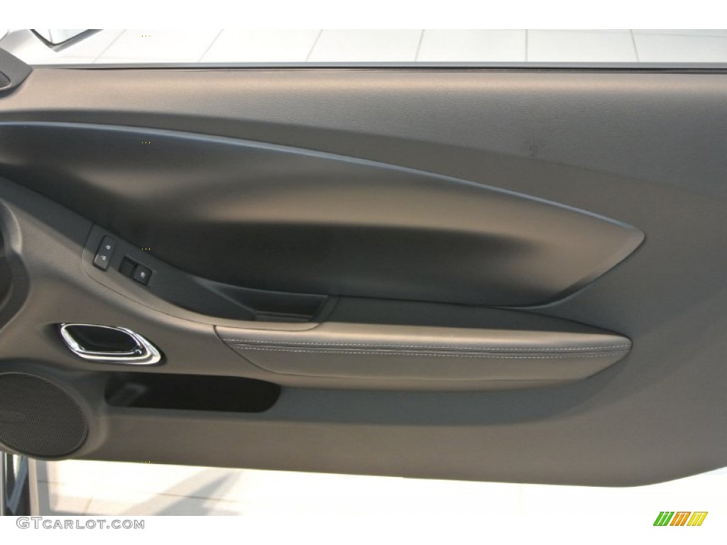 2015 Chevrolet Camaro Z/28 Coupe Door Panel Photos