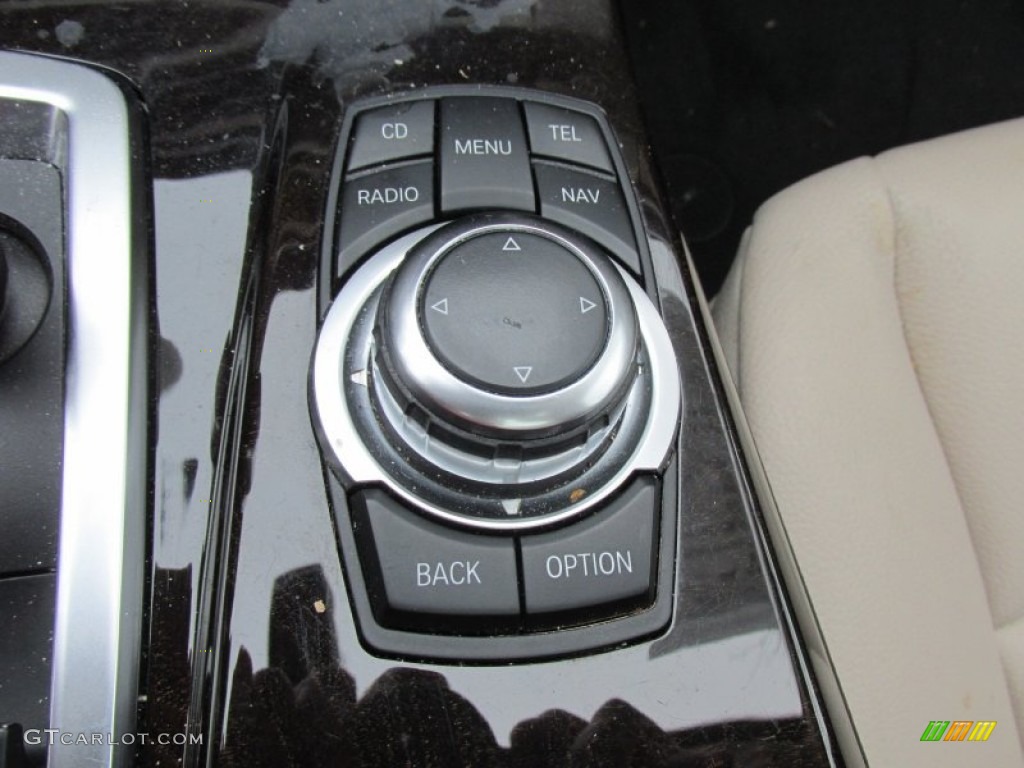 2012 5 Series 528i xDrive Sedan - Dark Graphite Metallic II / Everest Gray photo #16