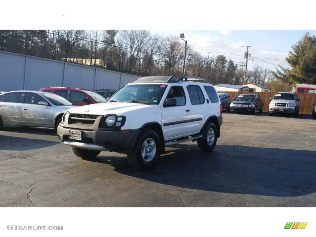 2002 Xterra XE V6 - Cloud White / Gray Celadon photo #2