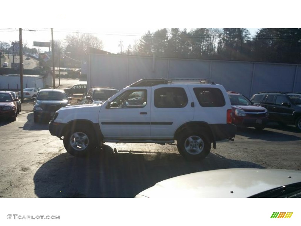 2002 Xterra XE V6 - Cloud White / Gray Celadon photo #3