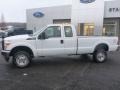 Oxford White - F350 Super Duty XL Super Cab 4x4 Photo No. 2