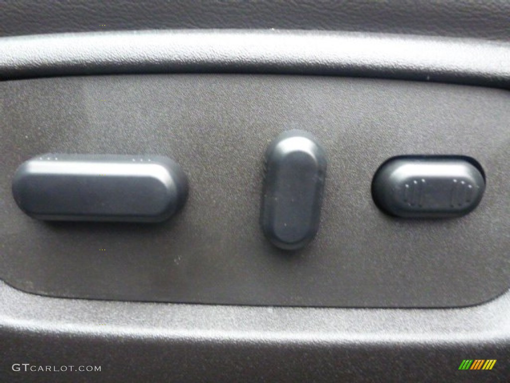 2015 Explorer XLT 4WD - Magnetic / Charcoal Black photo #16
