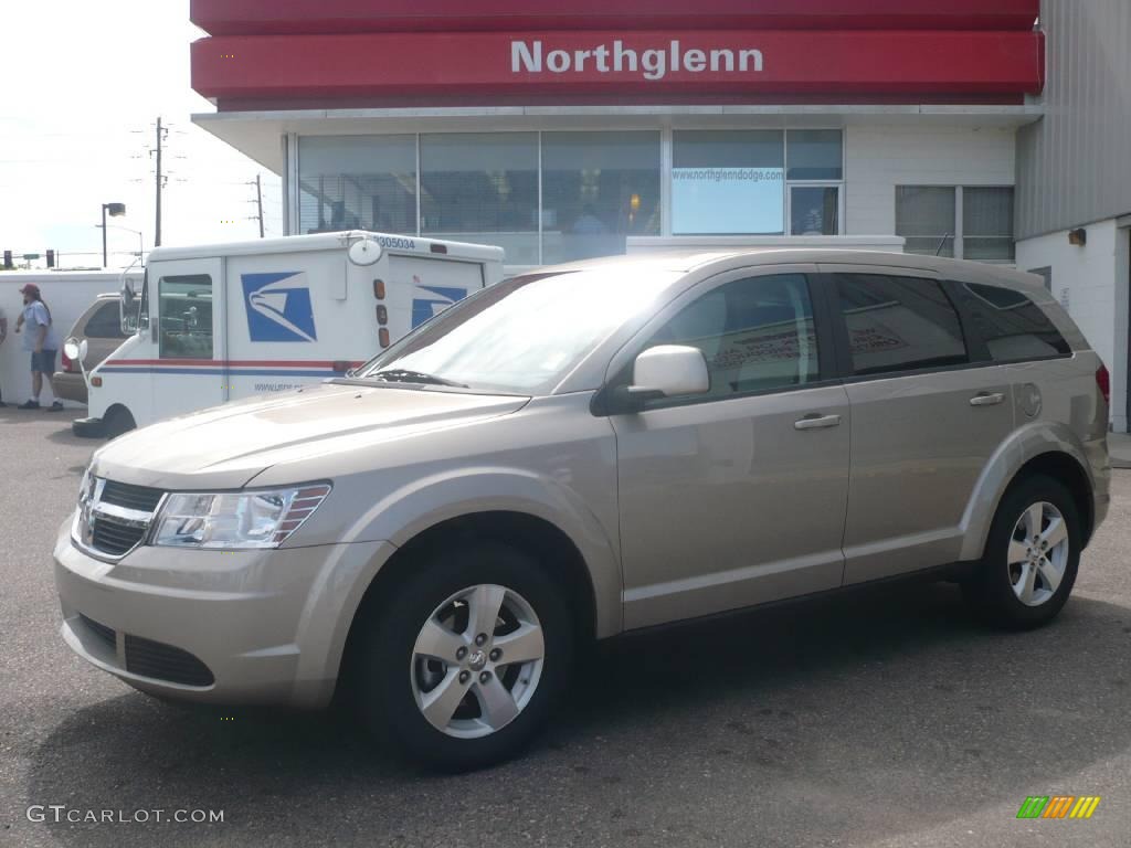 Light Sandstone Metallic Dodge Journey