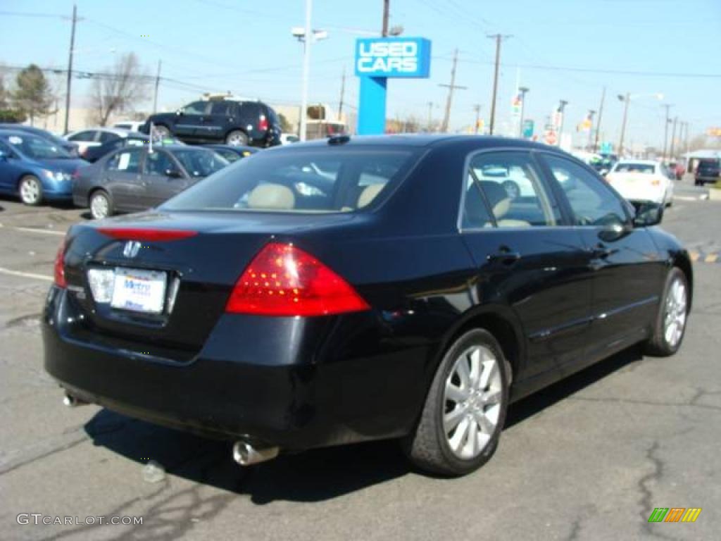 2006 Accord EX-L V6 Sedan - Nighthawk Black Pearl / Ivory photo #4