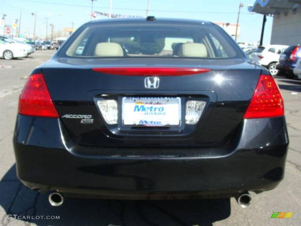 2006 Accord EX-L V6 Sedan - Nighthawk Black Pearl / Ivory photo #5