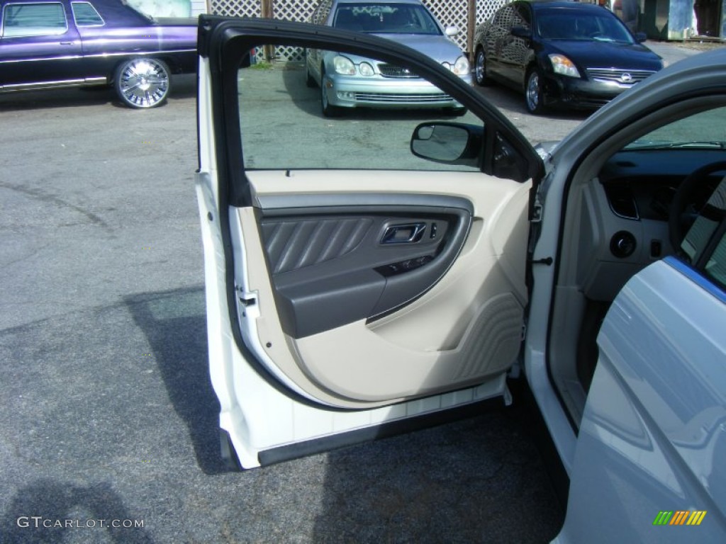 2012 Taurus SE - White Suede / Light Stone photo #5