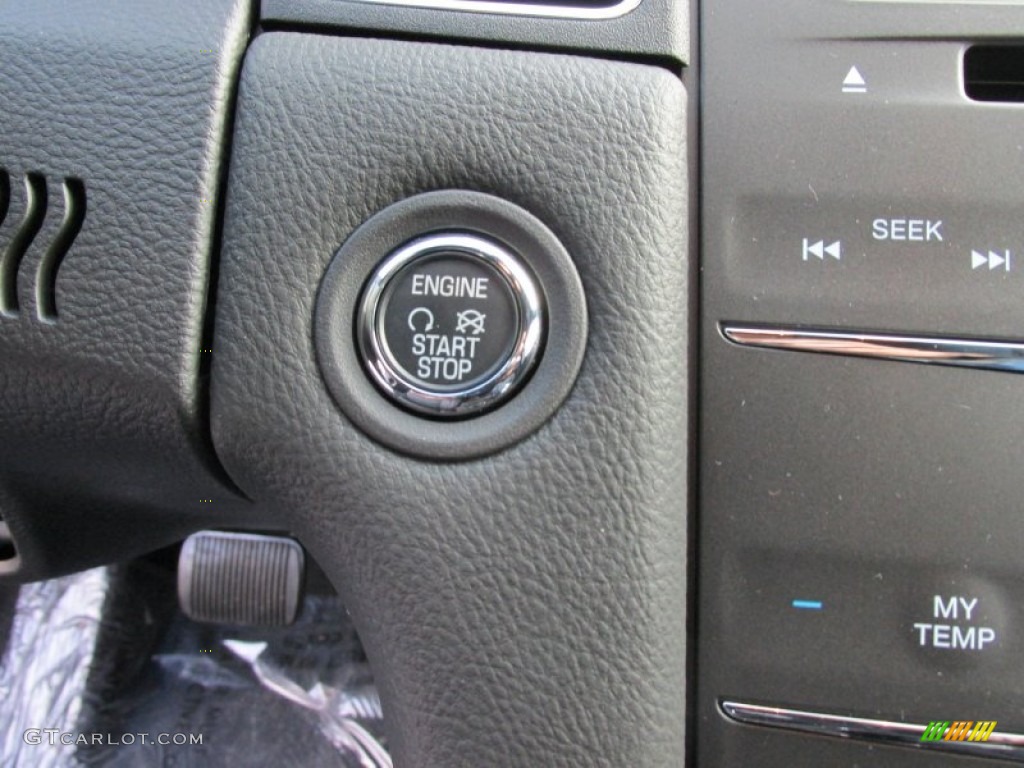 2015 Taurus SEL - Magnetic Metallic / Charcoal Black photo #28