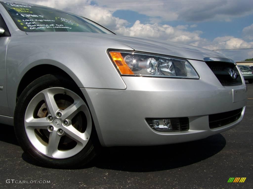 2007 Sonata SE V6 - Bright Silver / Gray photo #2