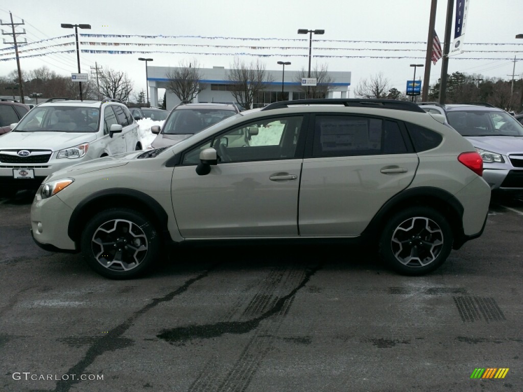 2015 XV Crosstrek 2.0i Premium - Desert Khaki / Black photo #3