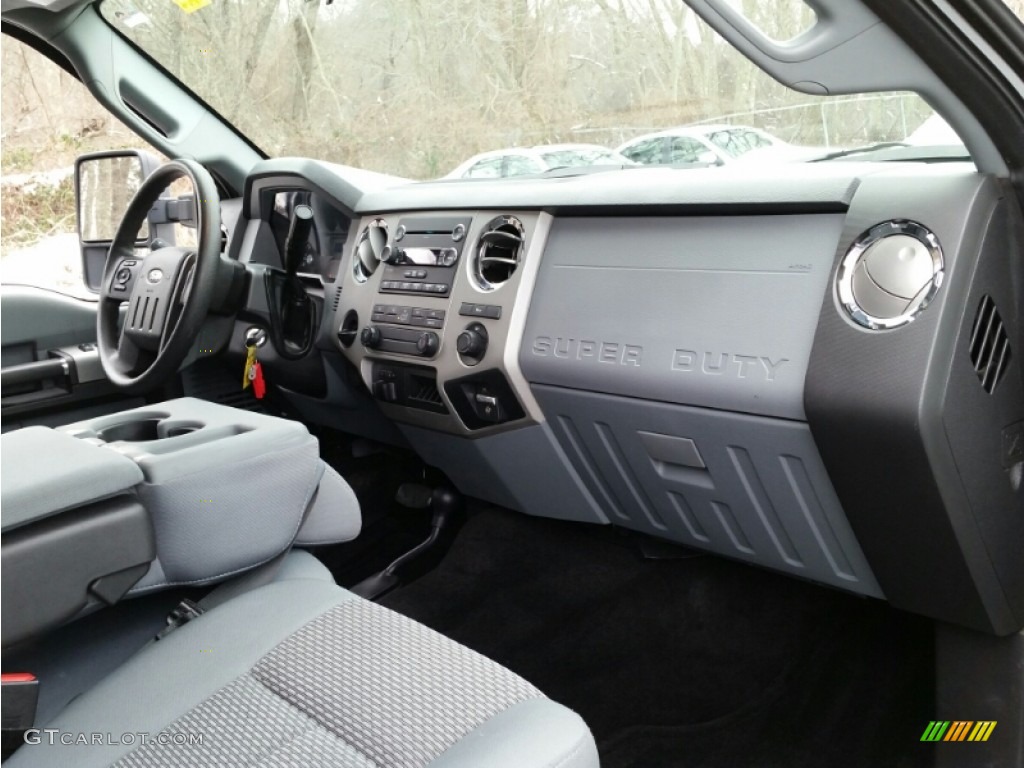 2014 F250 Super Duty XLT Crew Cab 4x4 - White Platinum Tri-Coat / Steel photo #6