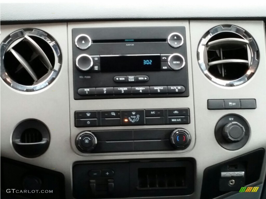 2014 F250 Super Duty XLT Crew Cab 4x4 - White Platinum Tri-Coat / Steel photo #16