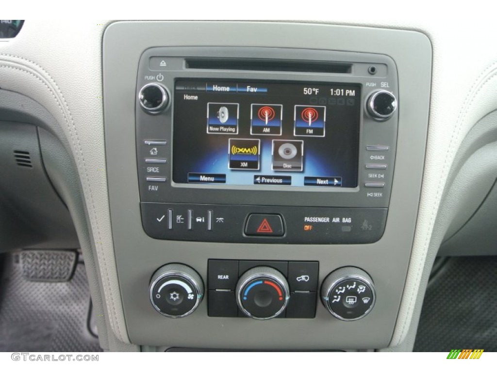 2015 Chevrolet Traverse LS Controls Photo #101120884