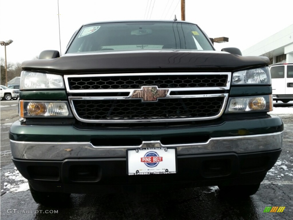 2006 Silverado 1500 LT Crew Cab 4x4 - Dark Green Metallic / Dark Charcoal photo #2