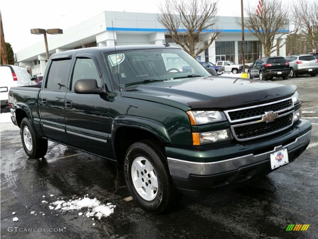 2006 Silverado 1500 LT Crew Cab 4x4 - Dark Green Metallic / Dark Charcoal photo #4