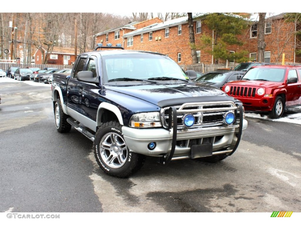 2004 Dakota SLT Quad Cab 4x4 - Patriot Blue Pearl / Dark Slate Gray photo #1