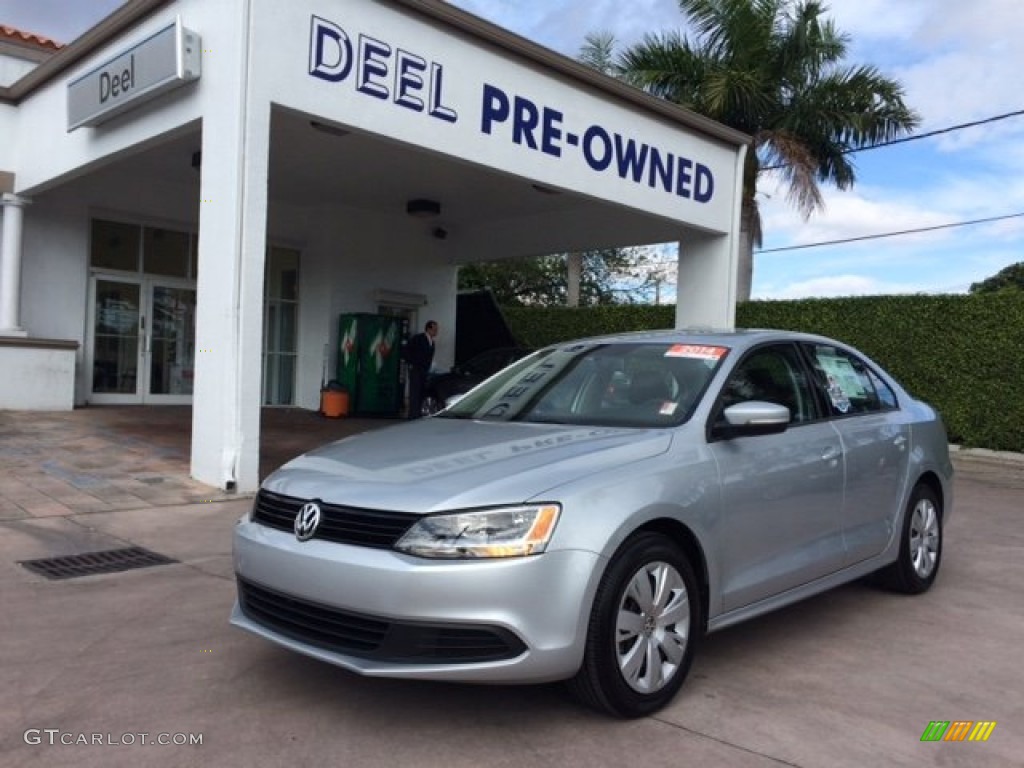 2014 Jetta SE Sedan - Reflex Silver Metallic / Titan Black photo #1