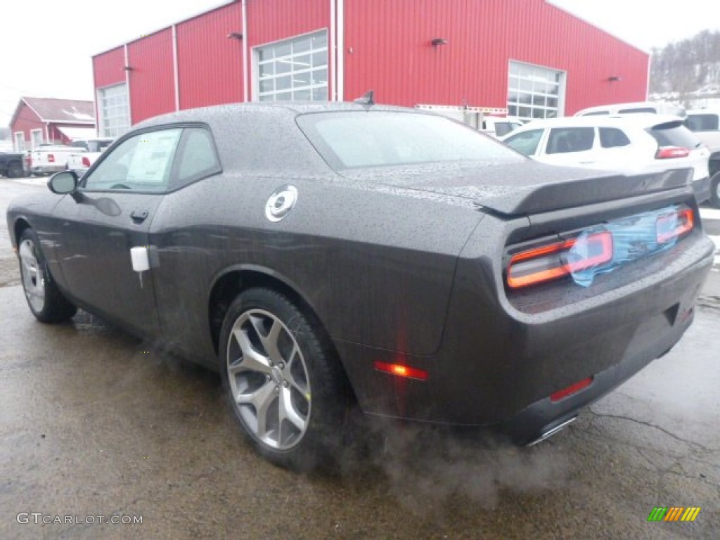 2015 Challenger SXT Plus - Granite Crystal Metallic / Black/Pearl photo #3