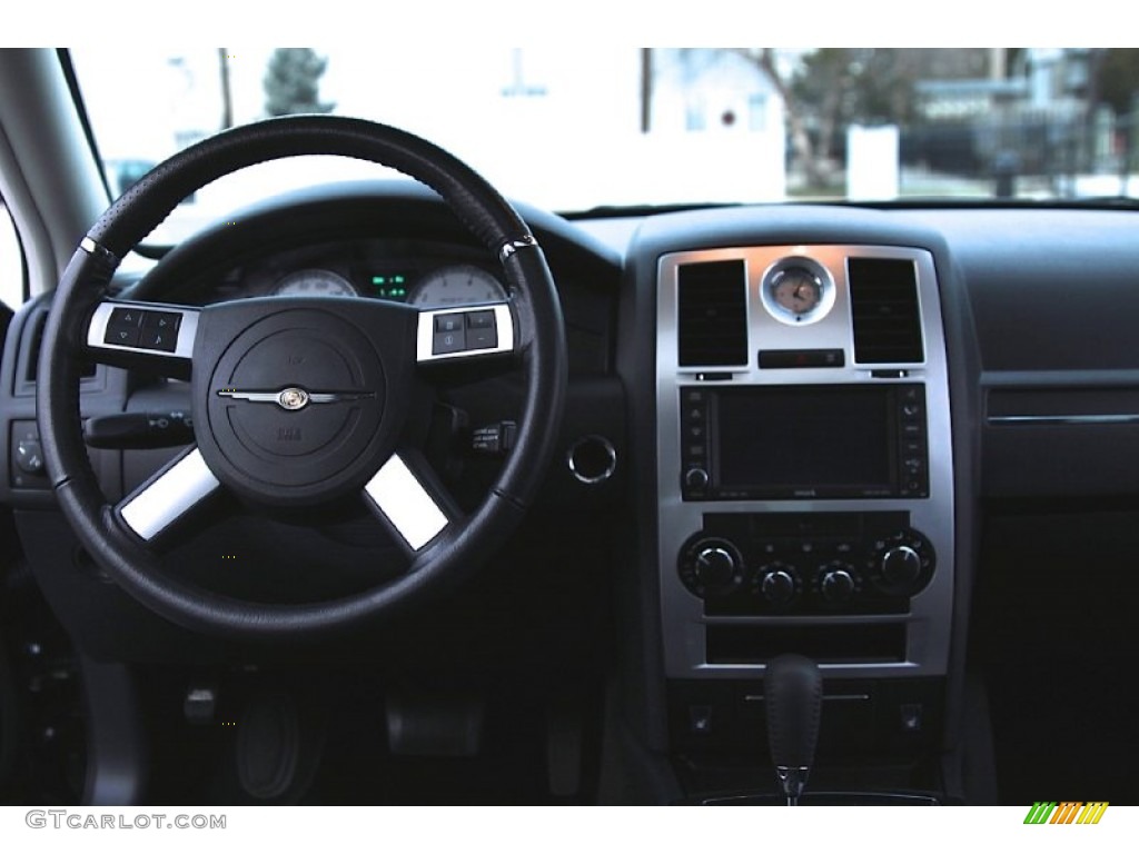2009 300 C SRT8 - Brilliant Black / Dark Slate Gray photo #5