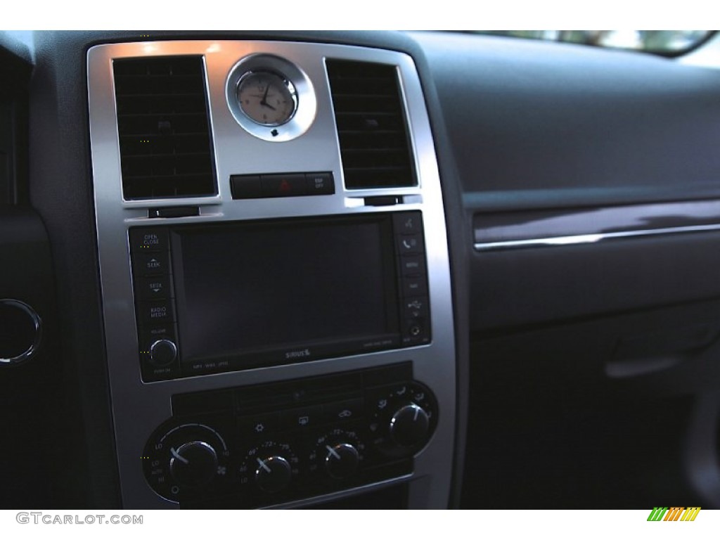 2009 300 C SRT8 - Brilliant Black / Dark Slate Gray photo #7