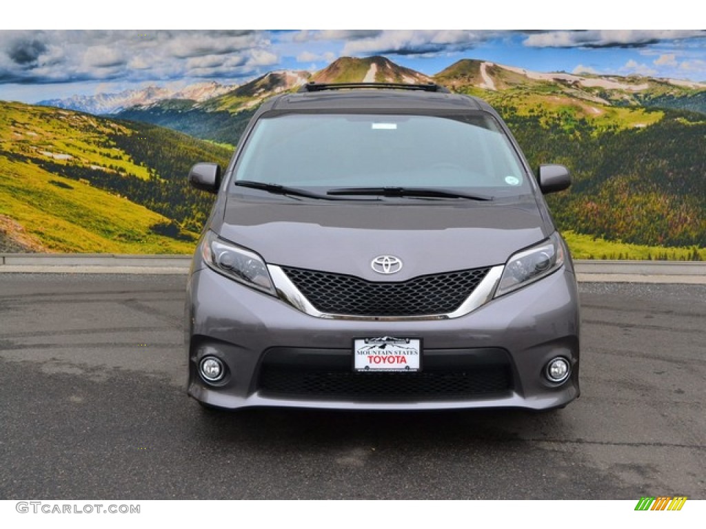 2015 Sienna SE - Predawn Gray Mica / Black photo #2