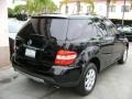 Black - ML 350 4Matic Photo No. 3