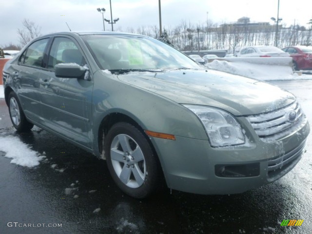 2008 Fusion SE - Moss Green Metallic / Camel photo #7