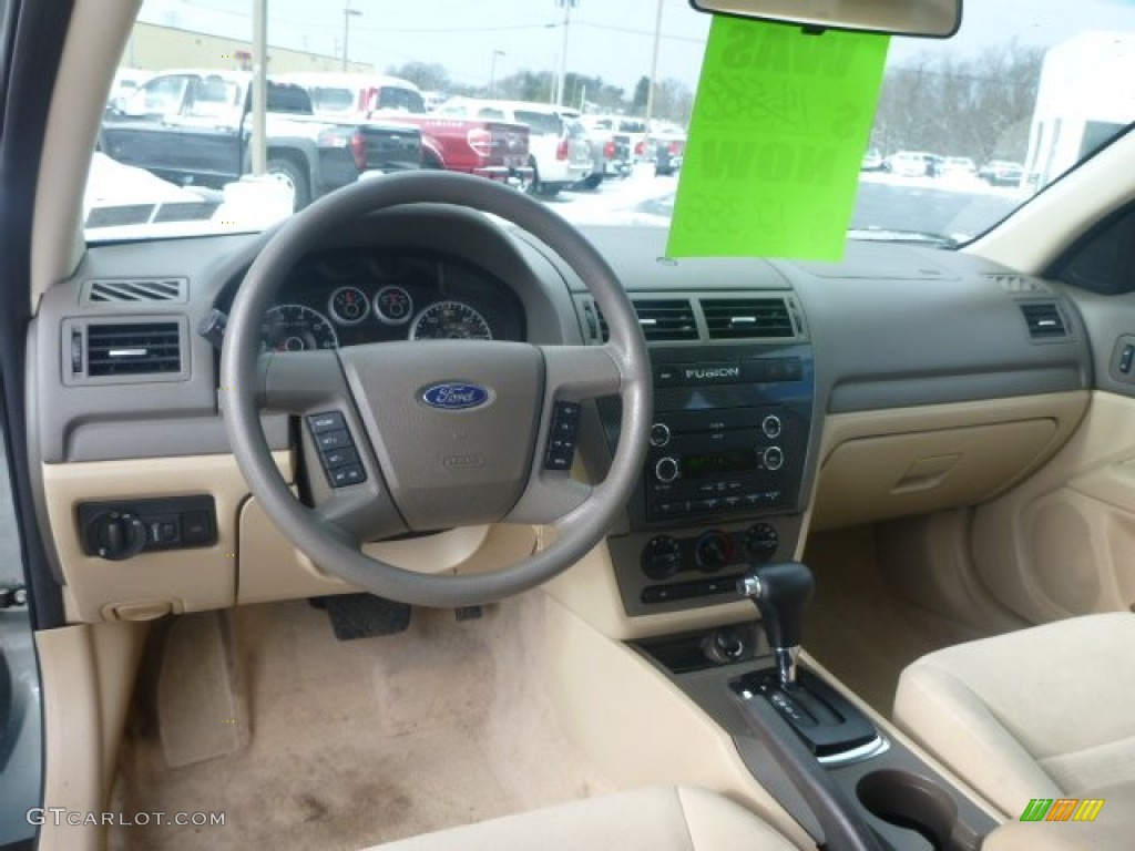 2008 Fusion SE - Moss Green Metallic / Camel photo #12