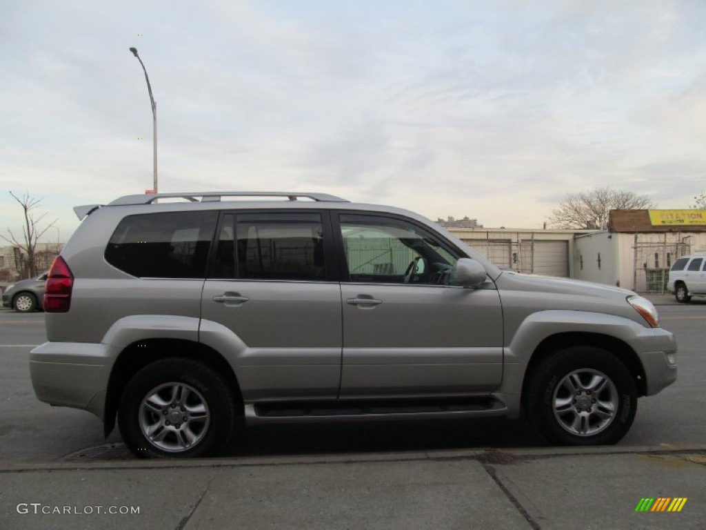 2004 GX 470 - Silver Pine Metallic / Dark Gray photo #10