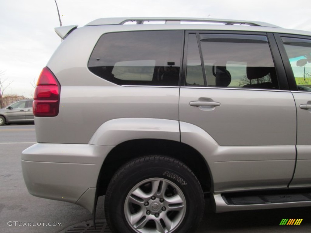 2004 GX 470 - Silver Pine Metallic / Dark Gray photo #15