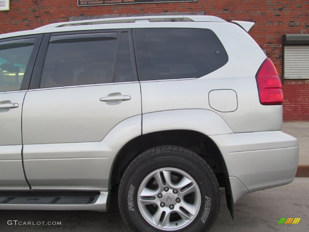 2004 GX 470 - Silver Pine Metallic / Dark Gray photo #16