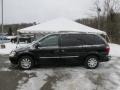 2007 Brilliant Black Crystal Pearl Chrysler Town & Country Touring  photo #2