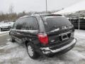 2007 Brilliant Black Crystal Pearl Chrysler Town & Country Touring  photo #4
