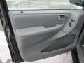 2007 Brilliant Black Crystal Pearl Chrysler Town & Country Touring  photo #17