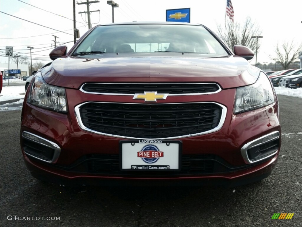 2015 Cruze LT - Siren Red Tintcoat / Jet Black/Medium Titanium photo #2