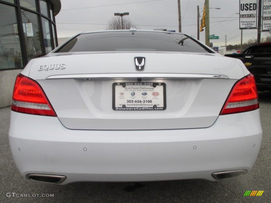 2014 Equus Signature - Casablanca White / Ivory photo #5