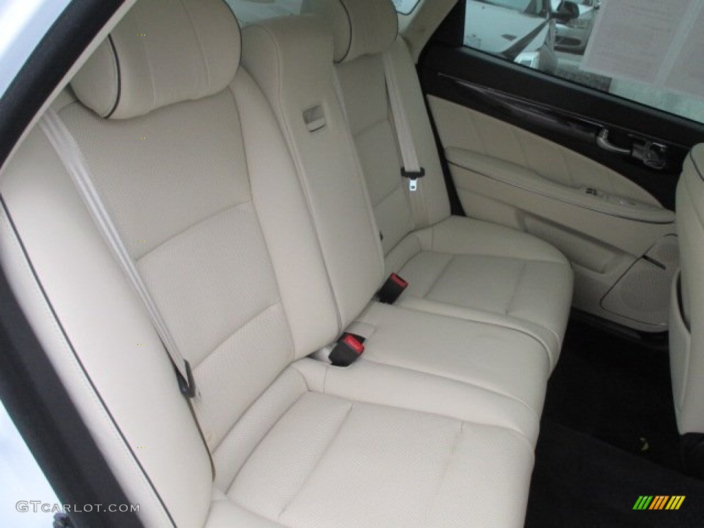 2014 Equus Signature - Casablanca White / Ivory photo #19