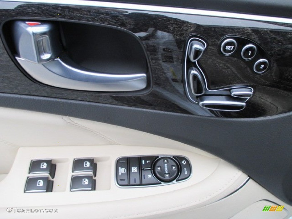 2014 Equus Signature - Casablanca White / Ivory photo #27