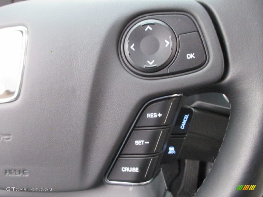 2014 Equus Signature - Casablanca White / Ivory photo #45