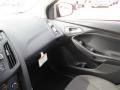 Magnetic Metallic - Focus SE Hatchback Photo No. 33