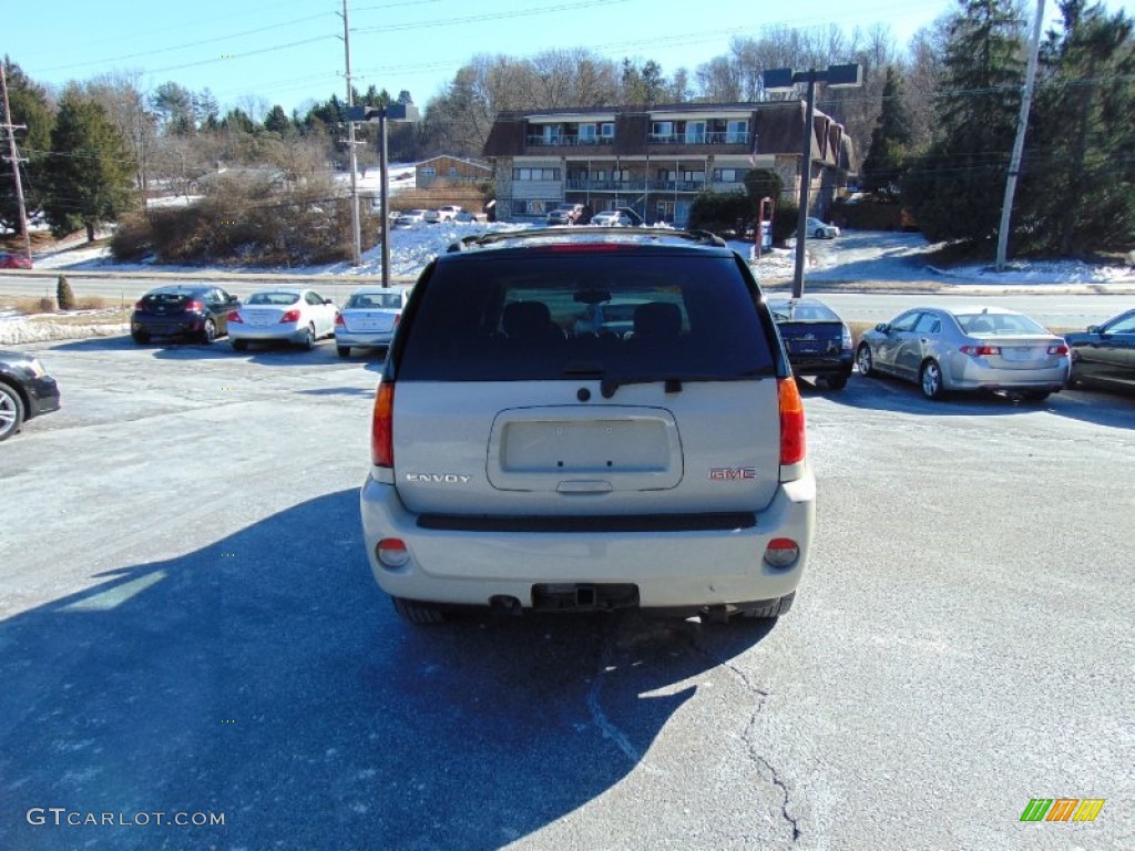 2009 Envoy Denali 4x4 - Sand Beige Metallic / Ebony photo #4