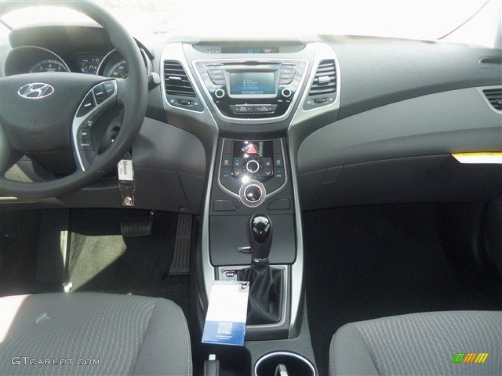 2015 Elantra SE Sedan - Shimmering Air Silver / Gray photo #10