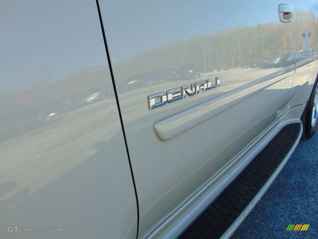 2009 Envoy Denali 4x4 - Sand Beige Metallic / Ebony photo #27