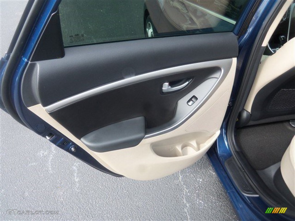2015 Hyundai Elantra GT Standard Elantra GT Model Beige Door Panel Photo #101167812