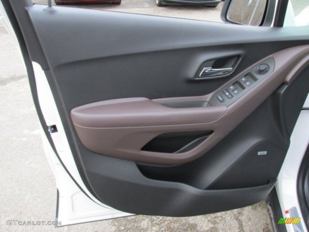 2015 Chevrolet Trax LTZ AWD Jet Black/Brownstone Door Panel Photo #101176956